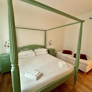 https://casa-romeo-ravenna.emilia-romagnahotels.net
